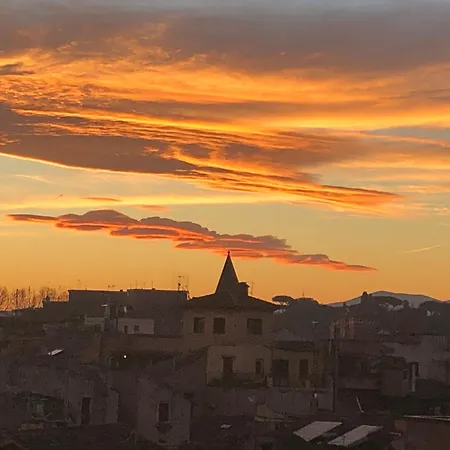 Апартаменты Stylish Penthouse With Terrace In Trastevere Рим